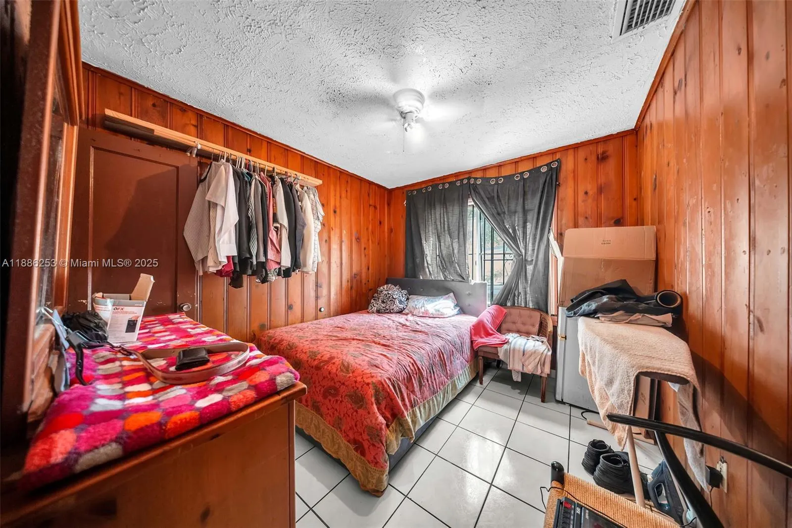 140 NW 49th St