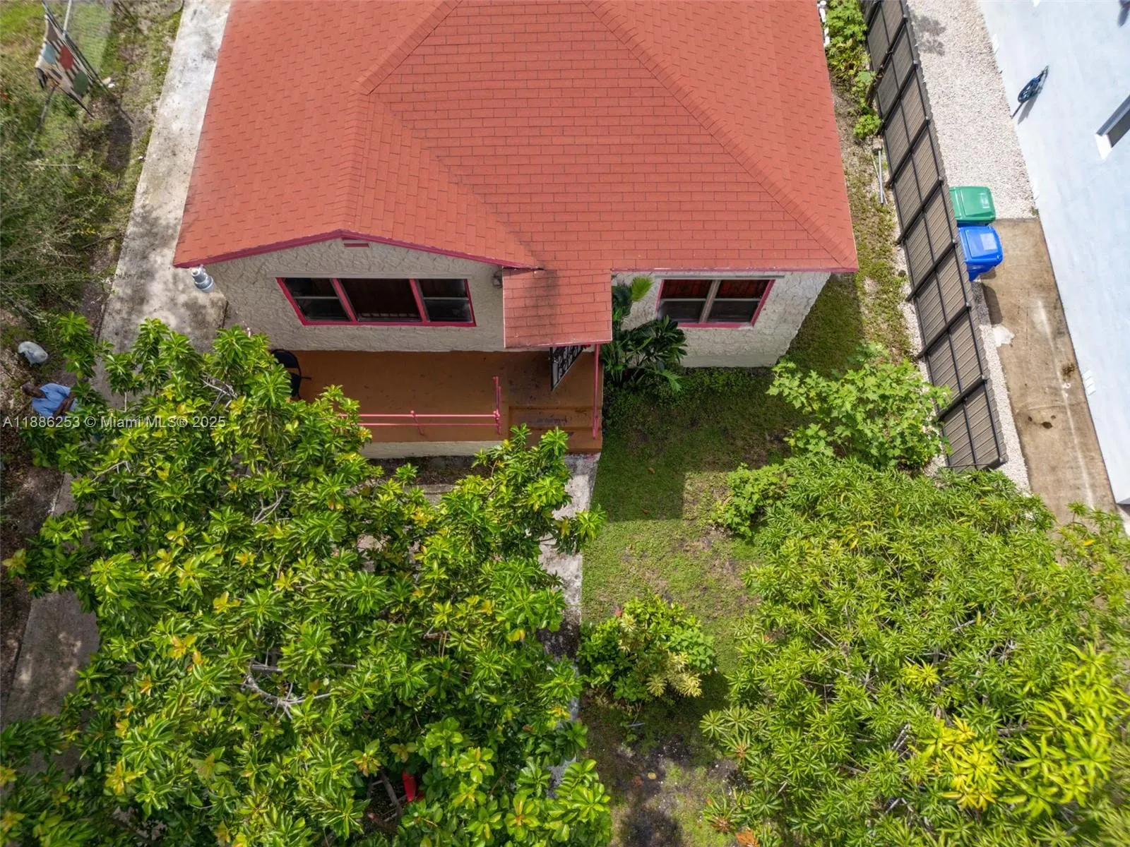 140 NW 49th St