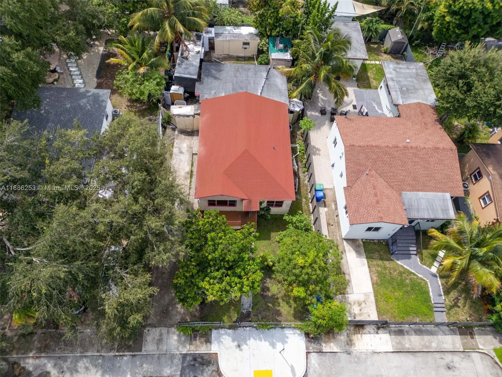 140 NW 49th St