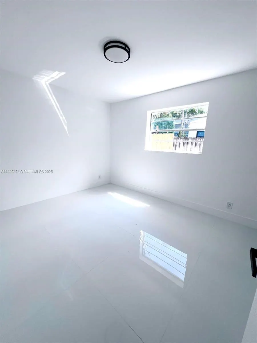 19771 SW 84th Ave