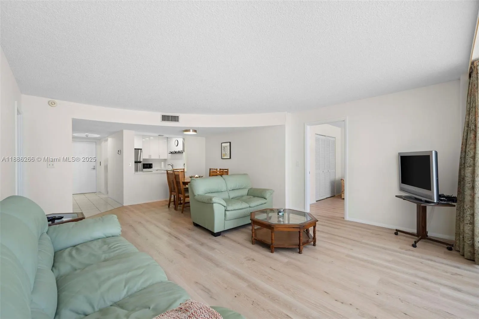2401 S Ocean Dr, #304