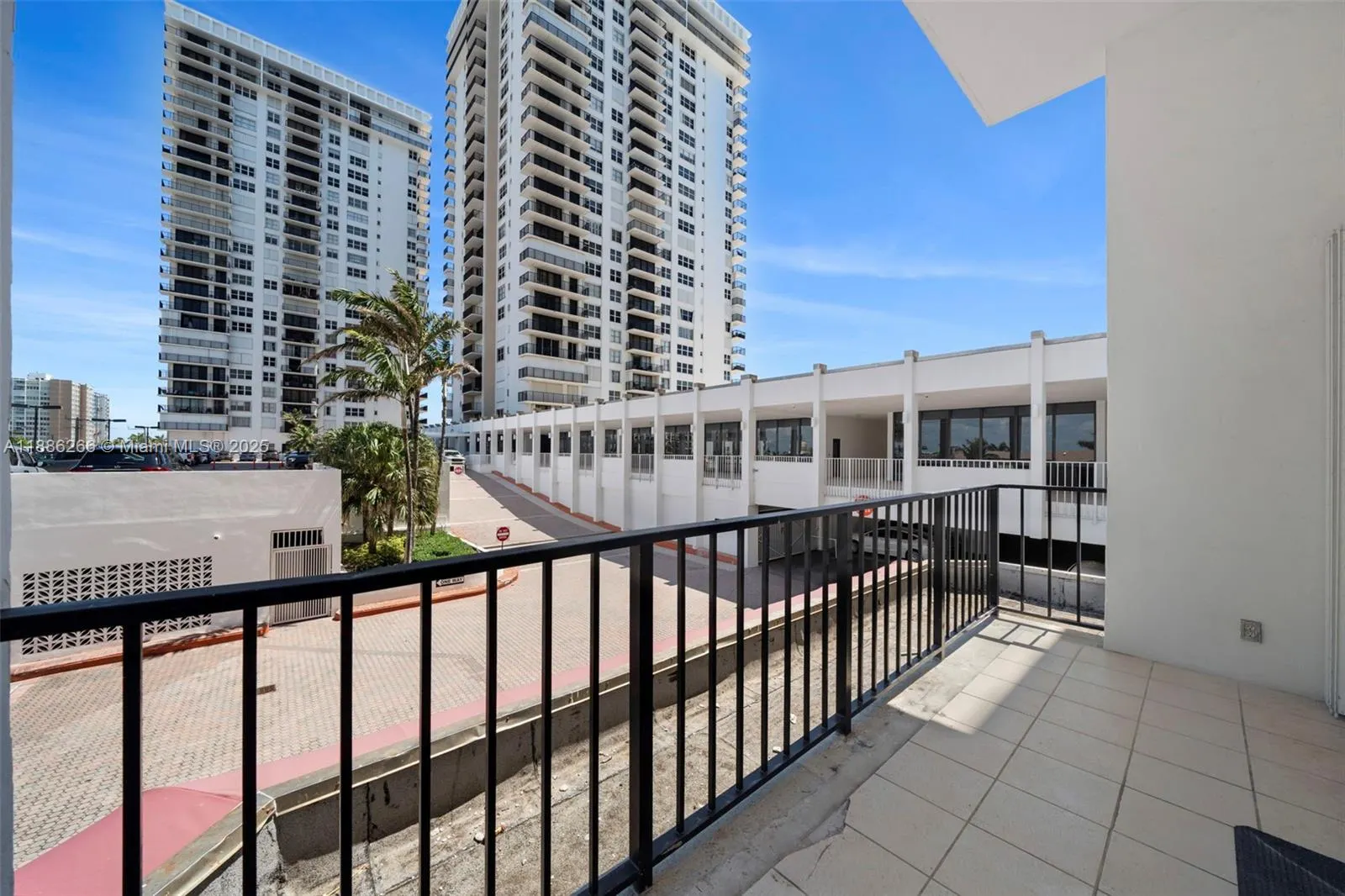 2401 S Ocean Dr, #304