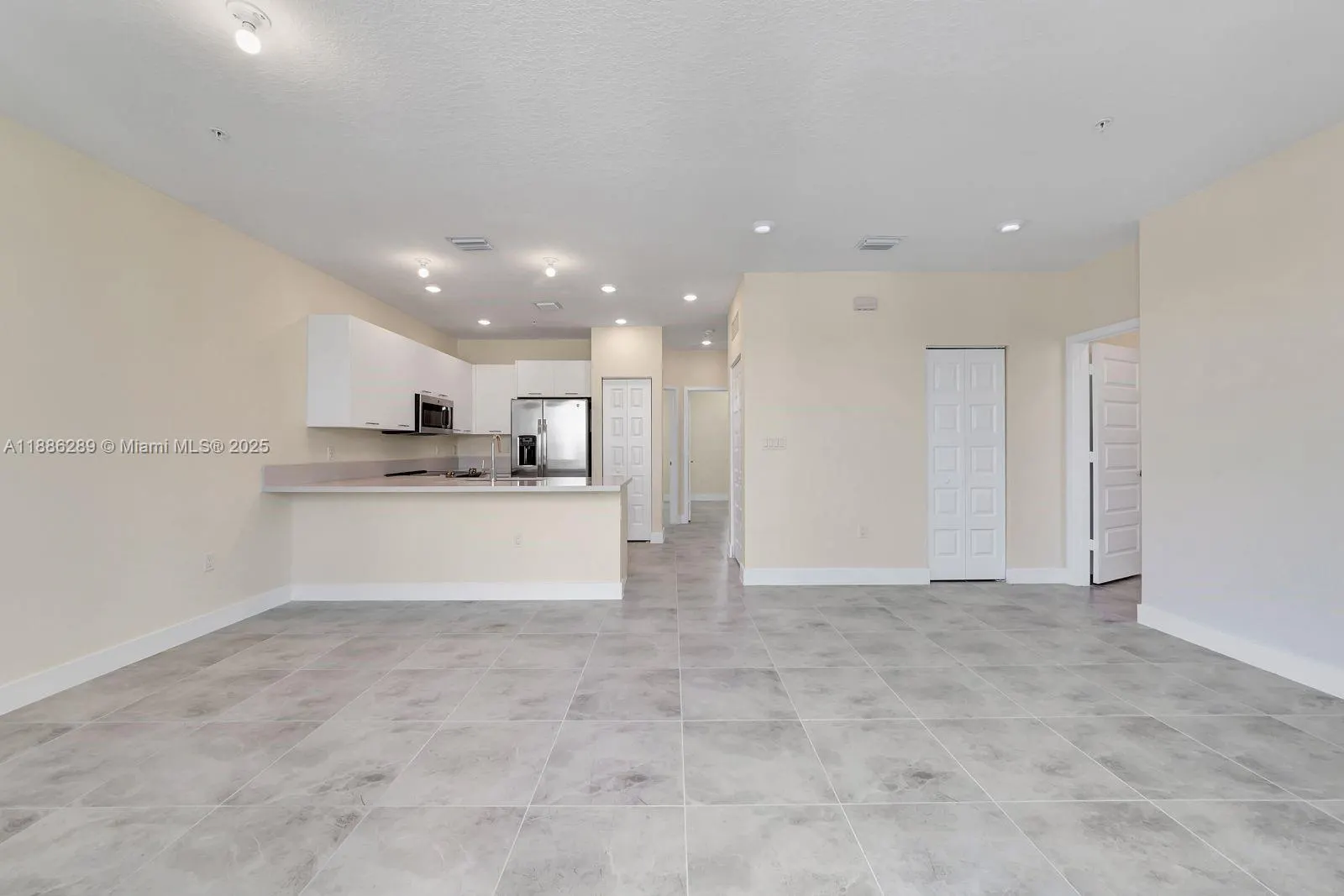 6420 NW 102nd Path, #303
