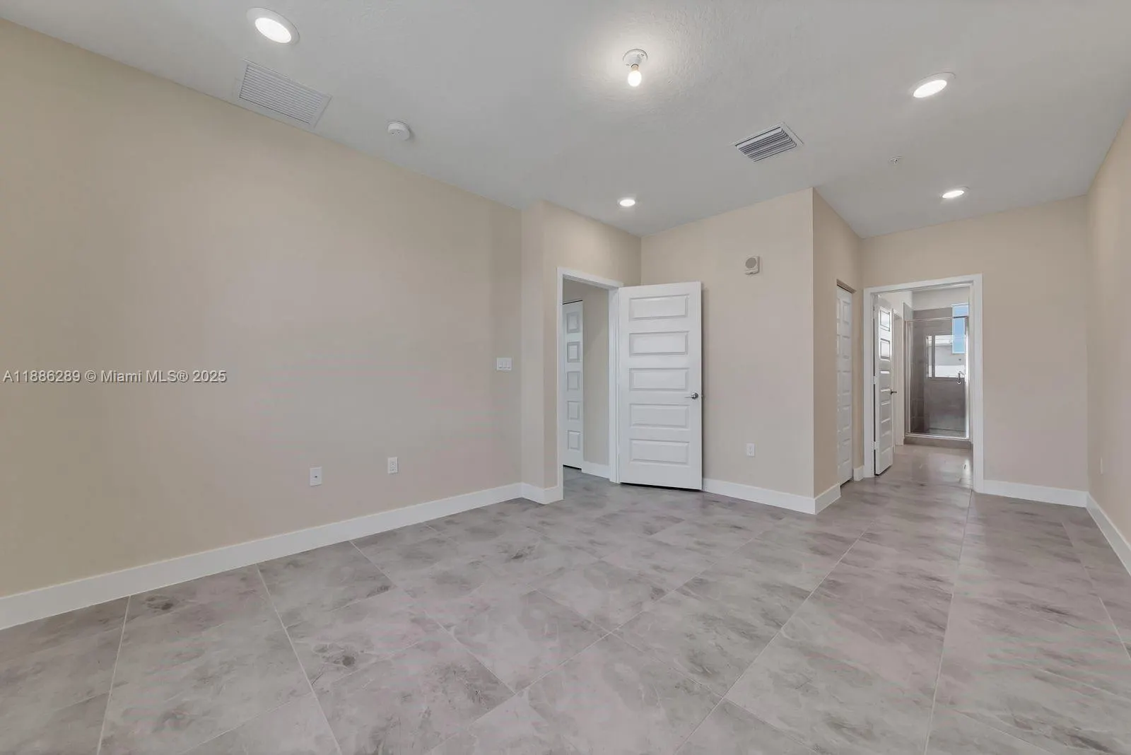 6420 NW 102nd Path, #303