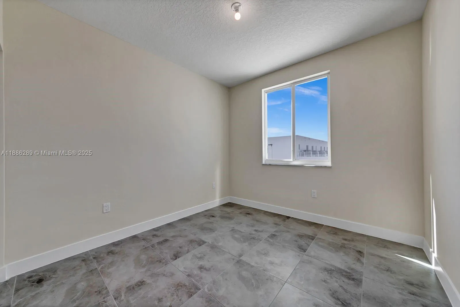 6420 NW 102nd Path, #303