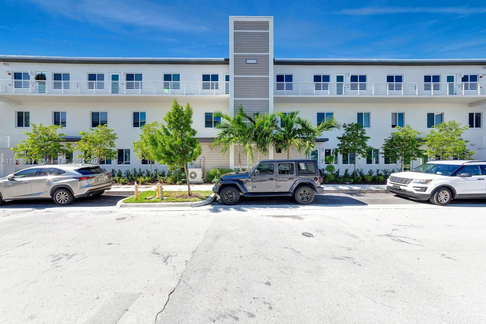 6420 NW 102nd Path, #303