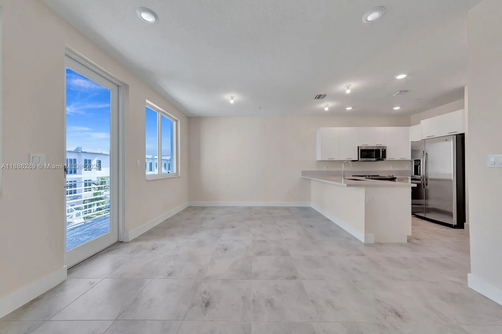 6420 NW 102nd Path, #303