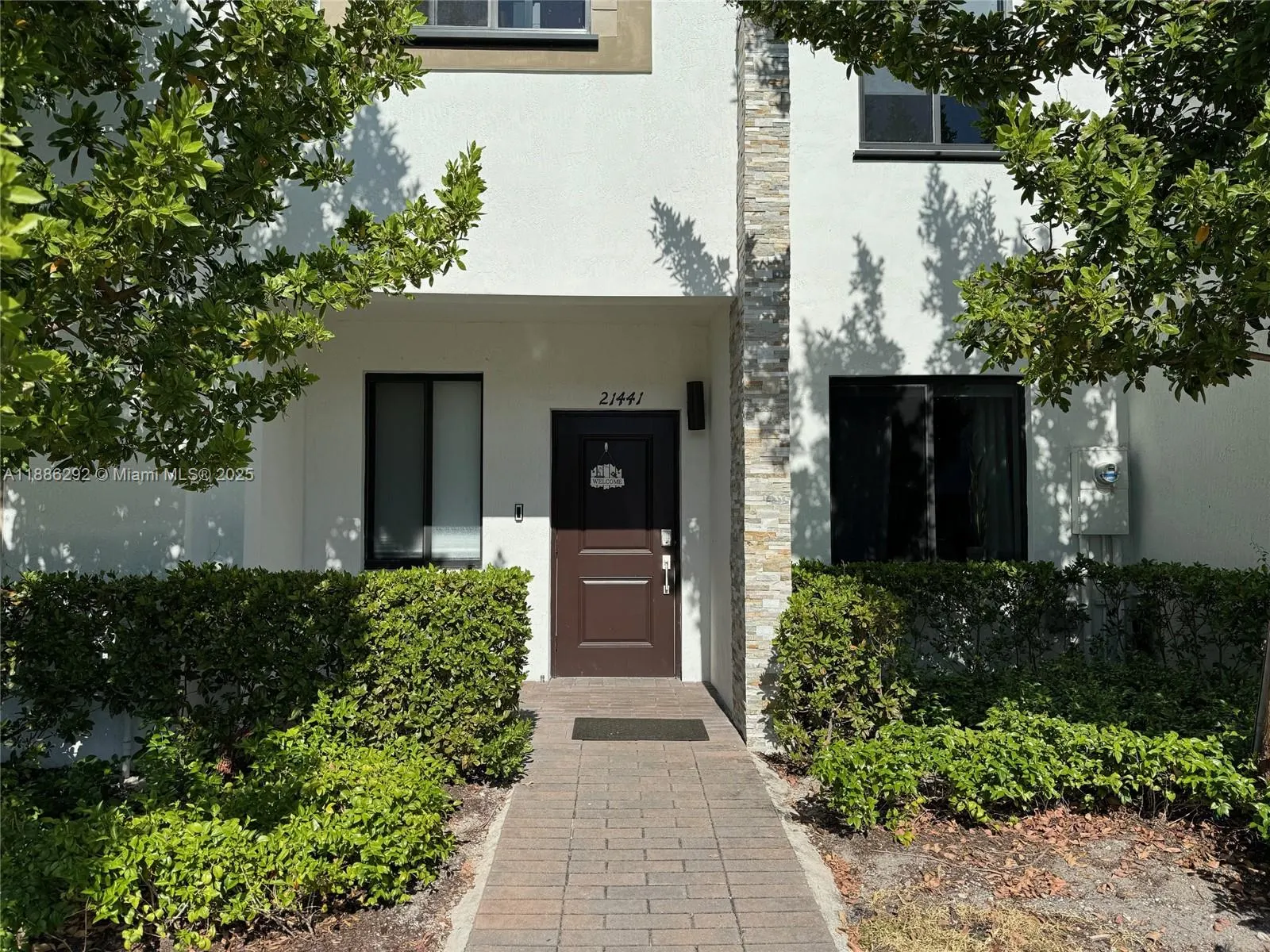 21441 NE 3rd Pl