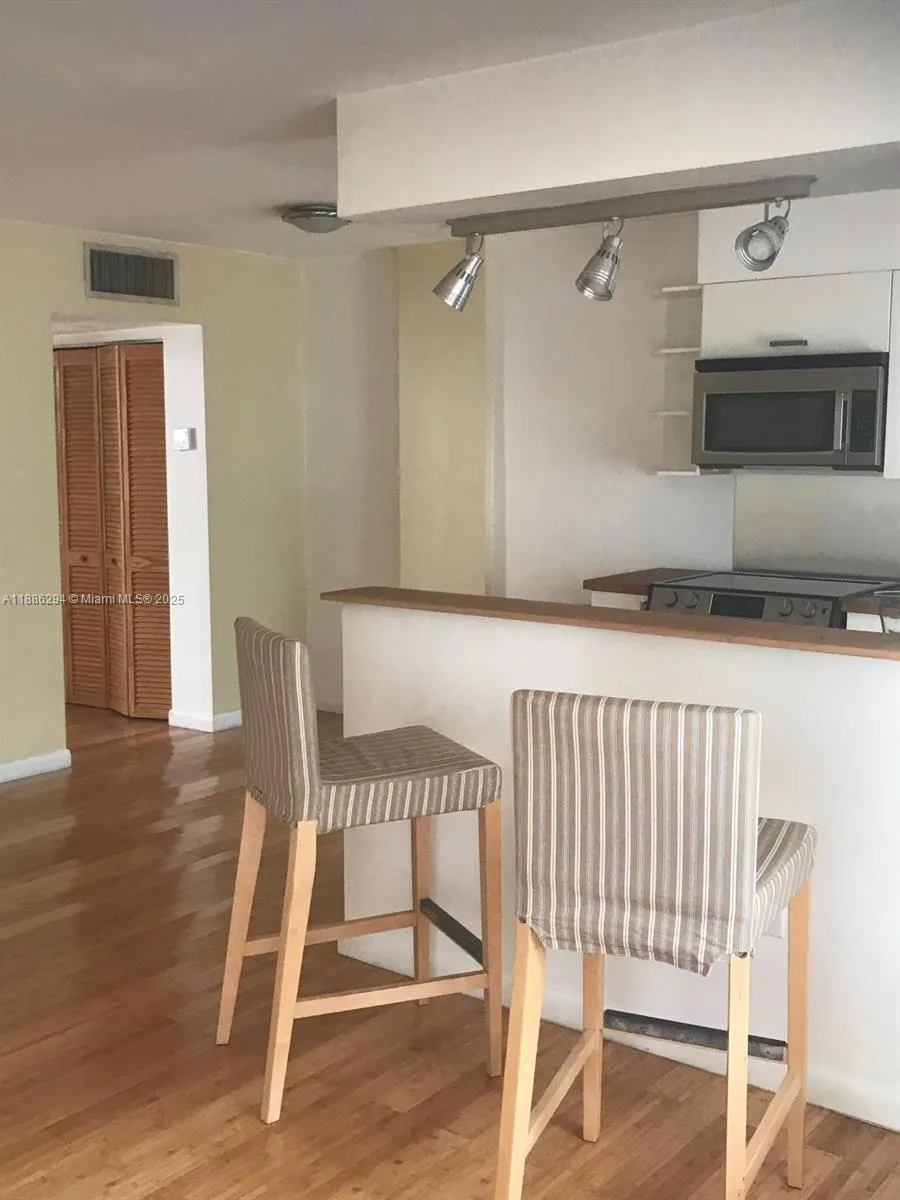 949 Pennsylvania Ave, #309