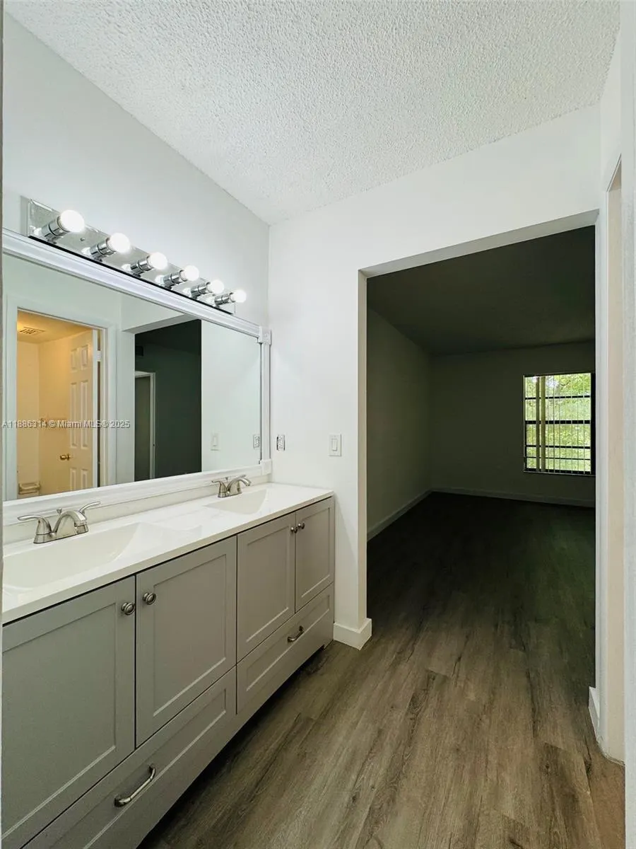 6320 SW 138th Ct, #408