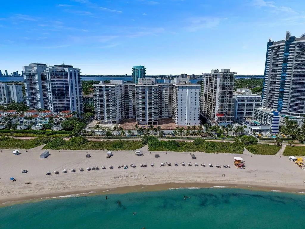 6039 Collins Ave, #1126