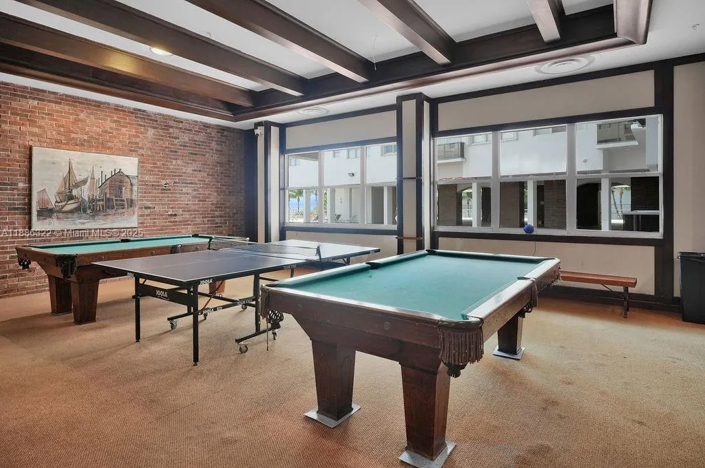 6039 Collins Ave, #1126