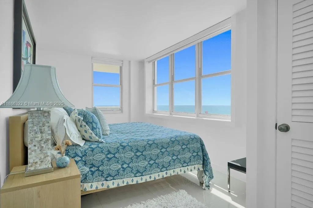 6039 Collins Ave, #1126