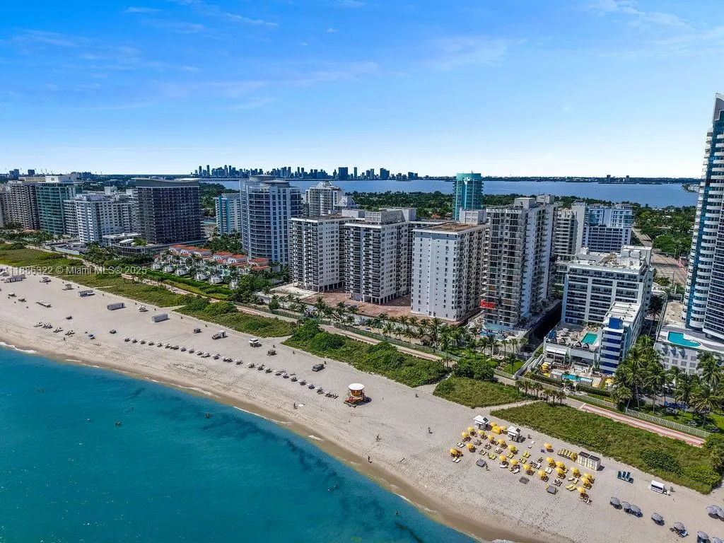6039 Collins Ave, #1126