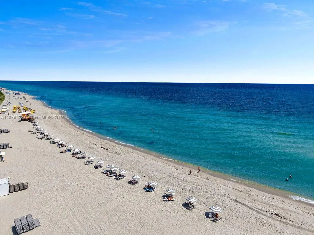 6039 Collins Ave, #1126