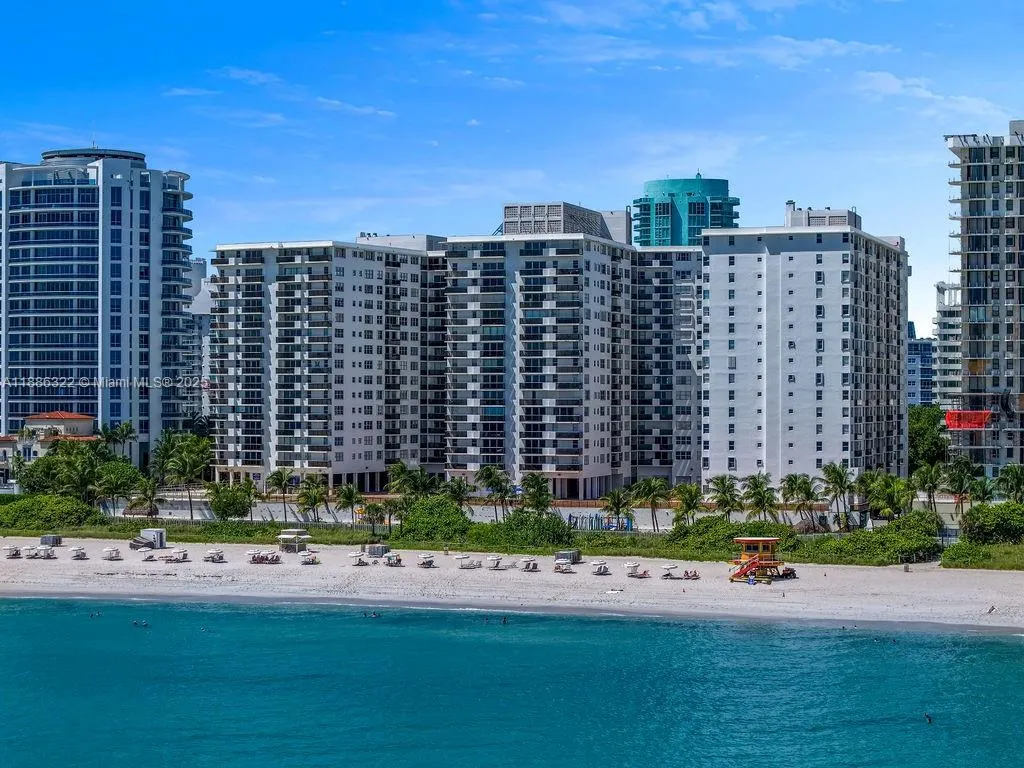 6039 Collins Ave, #1126