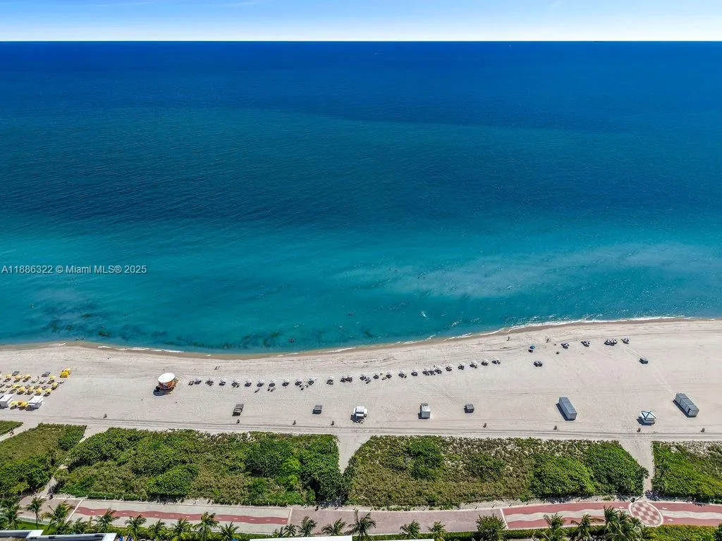 6039 Collins Ave, #1126
