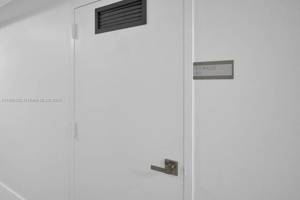 6039 Collins Ave, #1126