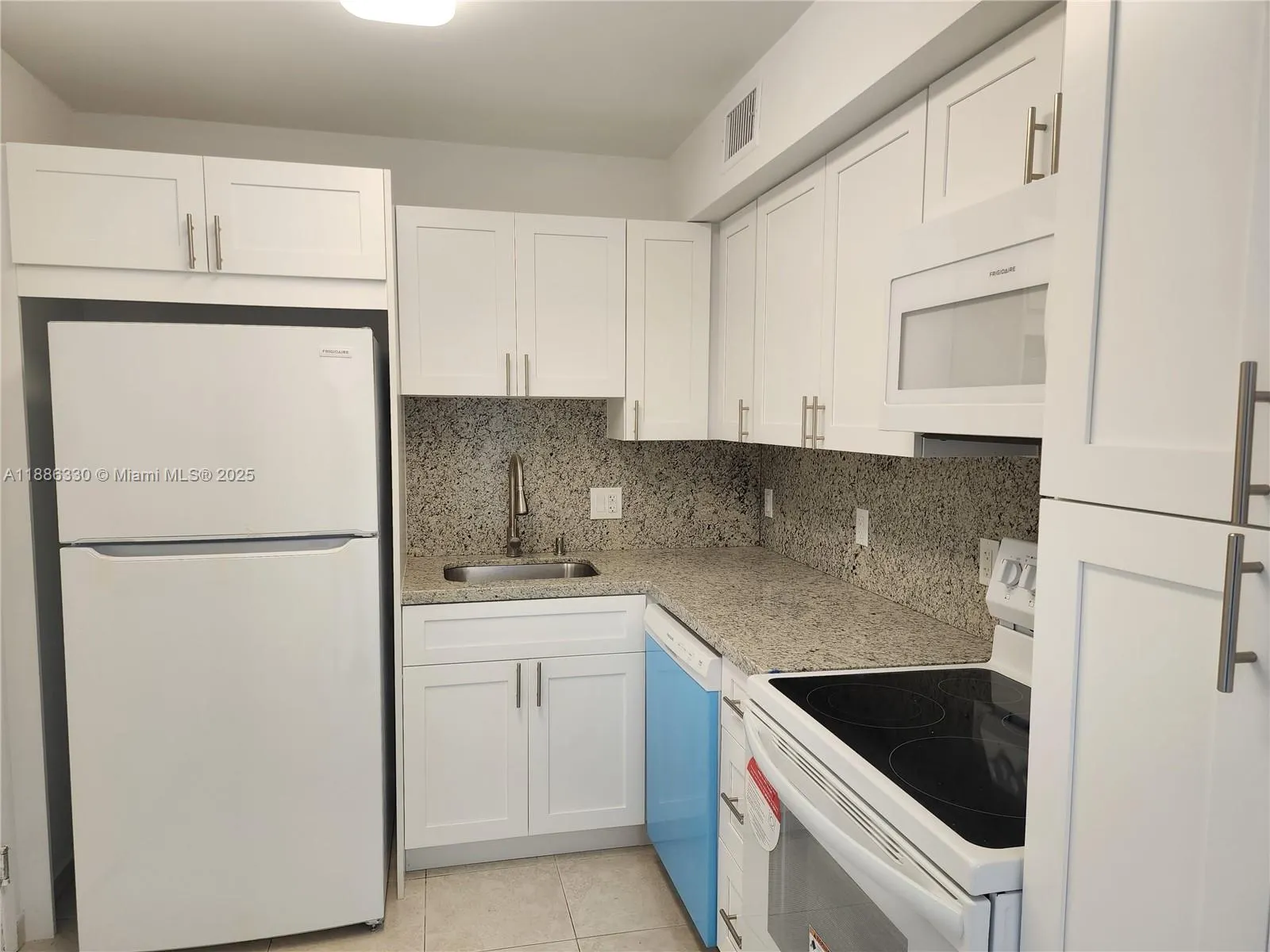 2841 NE 163rd St, #805