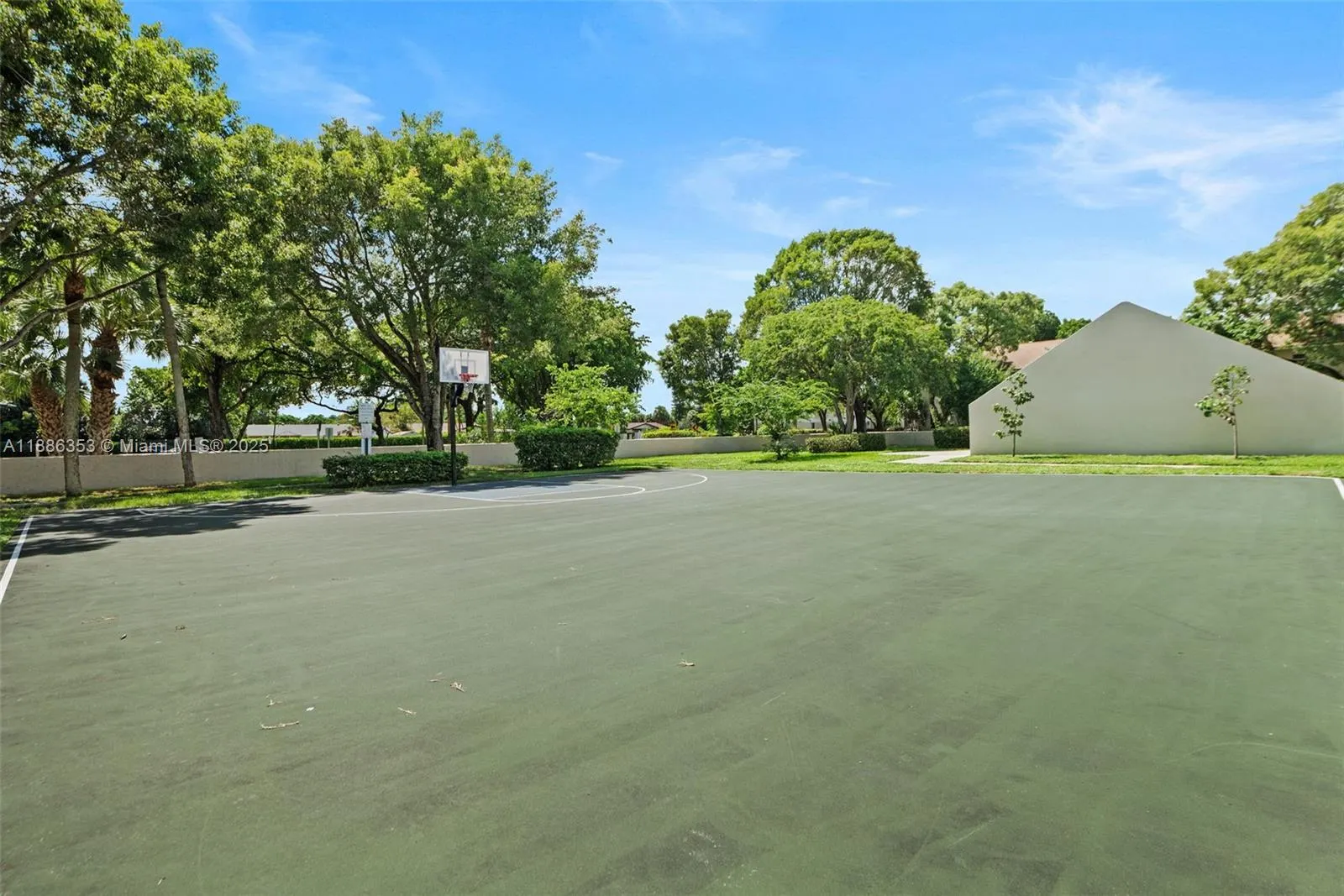 504 Gardens Drive, #203