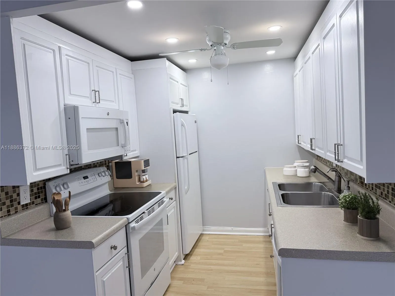 1072 Cornwall D, #1072