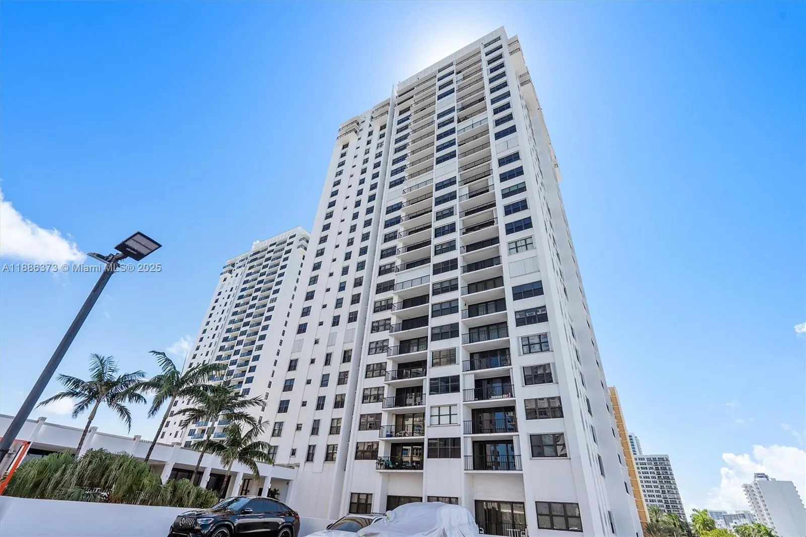 2401 S Ocean Dr, #905