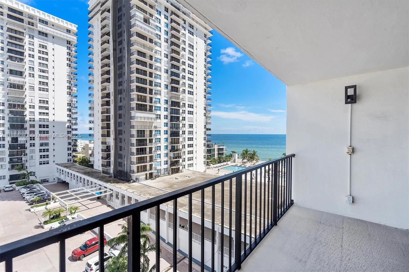2401 S Ocean Dr, #905