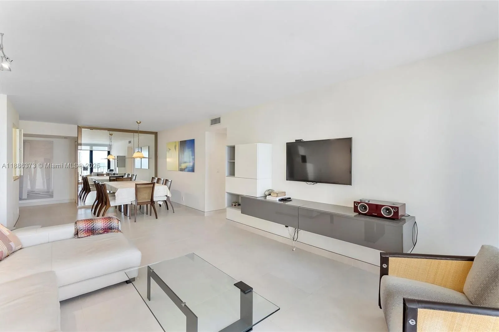2401 S Ocean Dr, #905