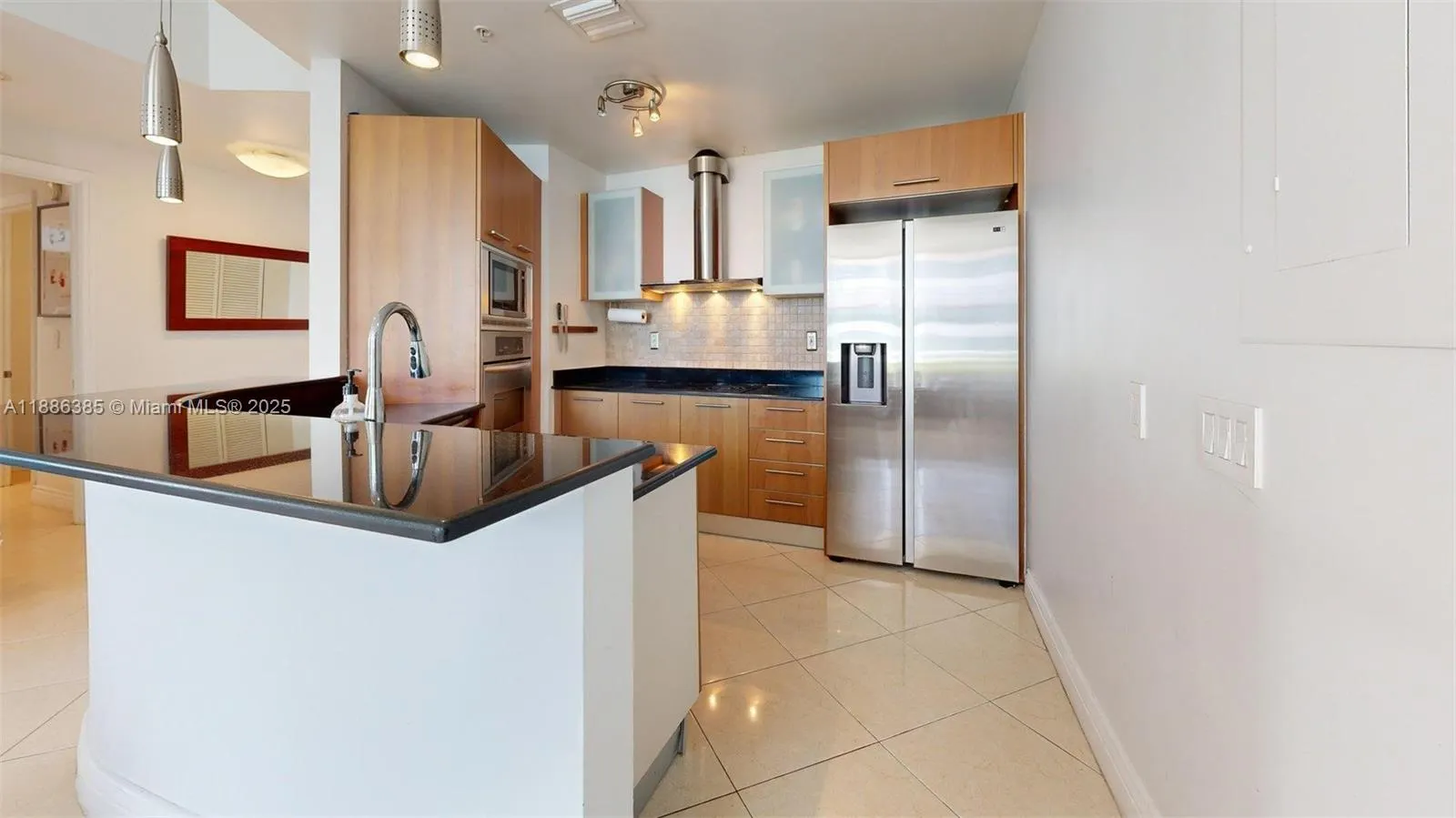 5970 Indian Creek Dr, #PH-4