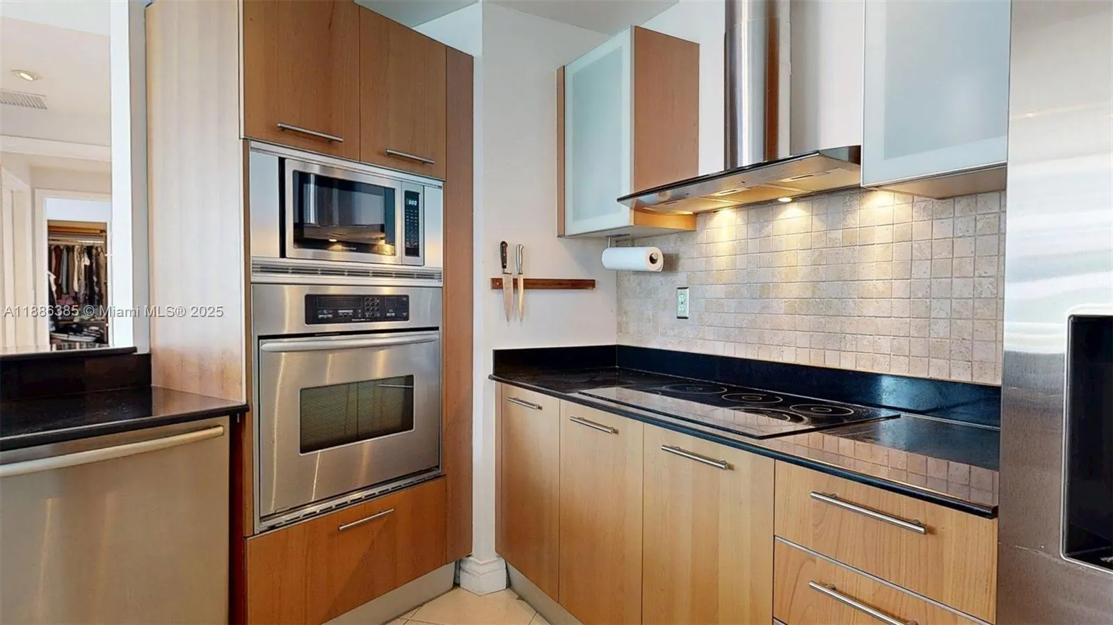 5970 Indian Creek Dr, #PH-4