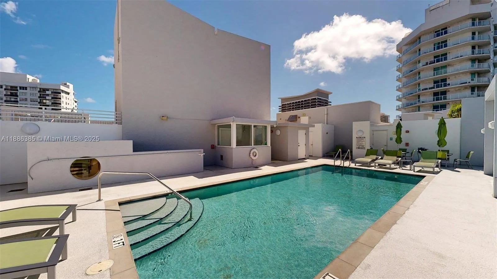 5970 Indian Creek Dr, #PH-4