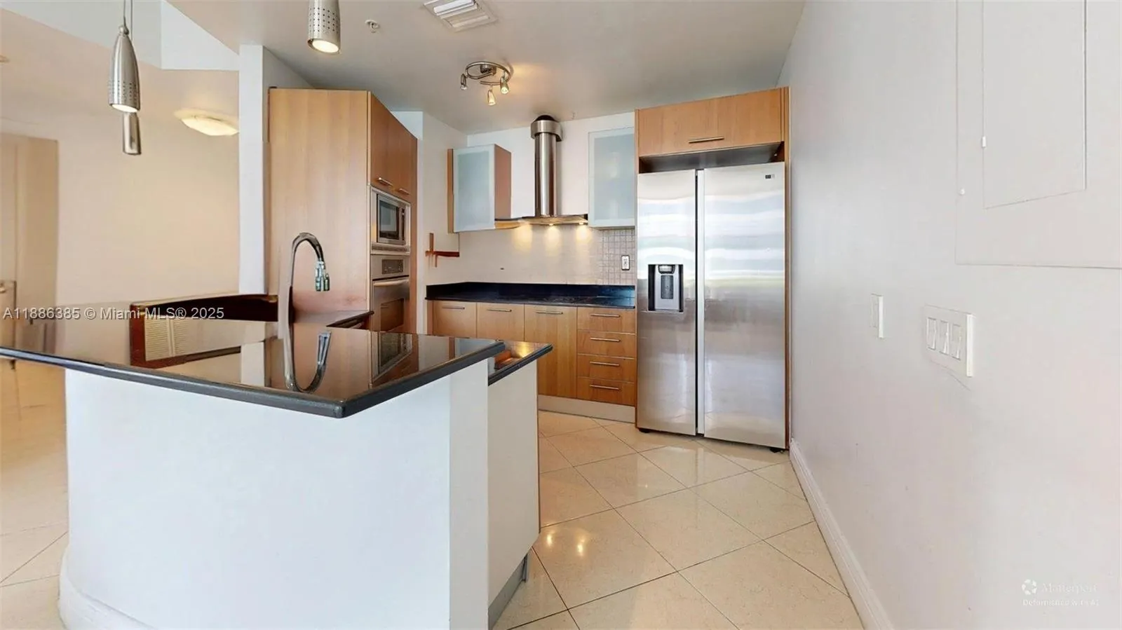 5970 Indian Creek Dr, #PH-4