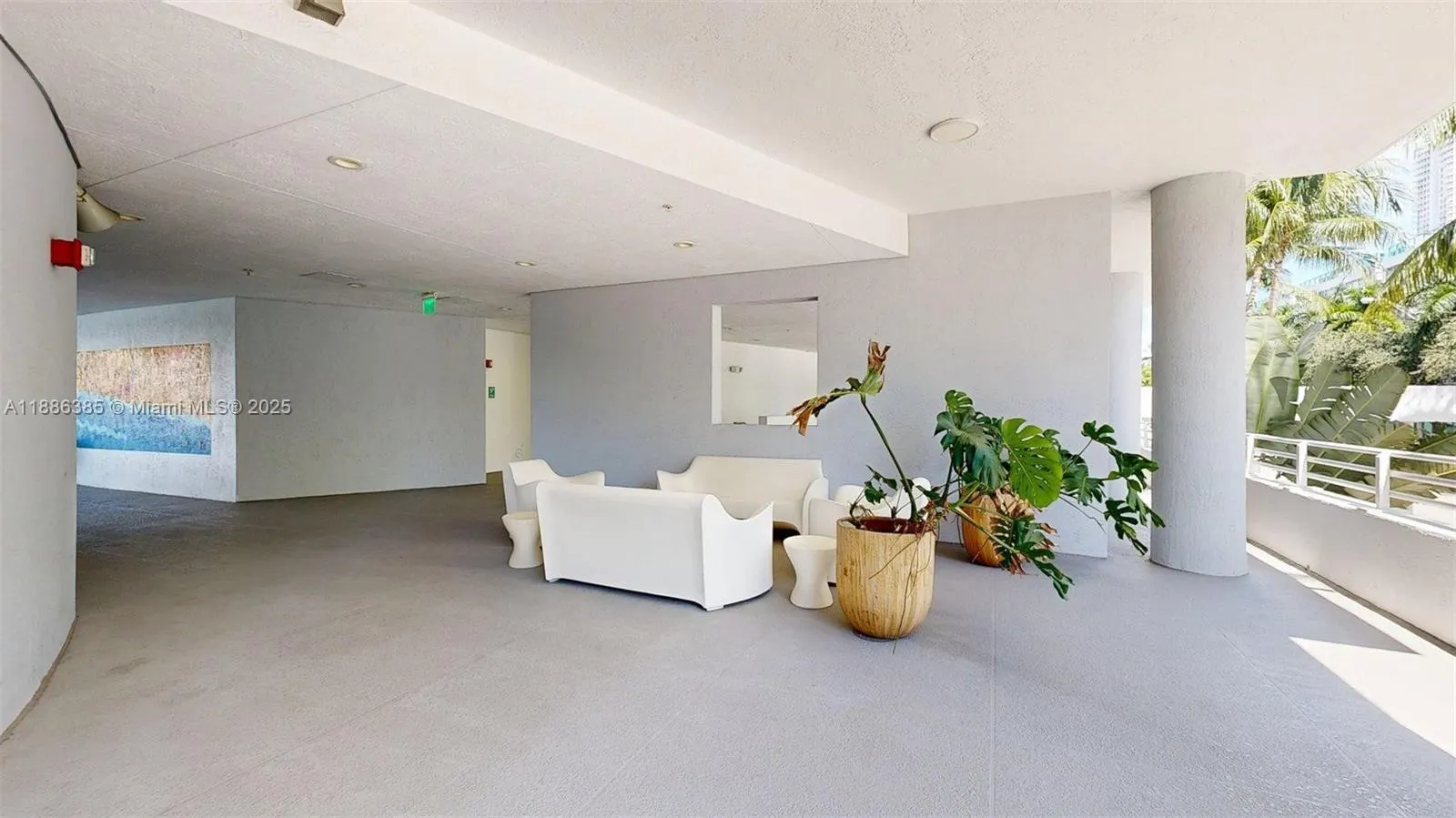 5970 Indian Creek Dr, #PH-4