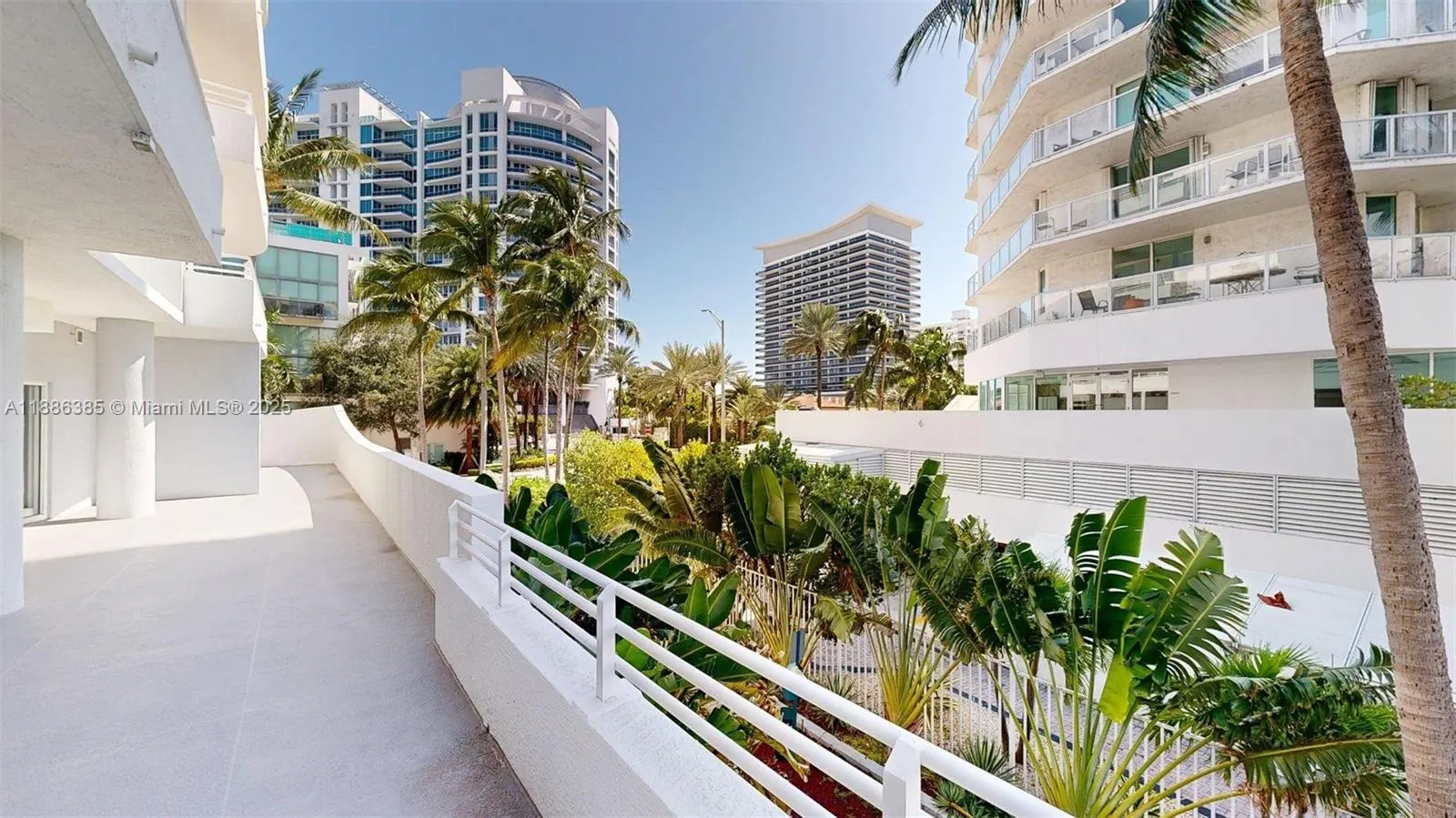 5970 Indian Creek Dr, #PH-4