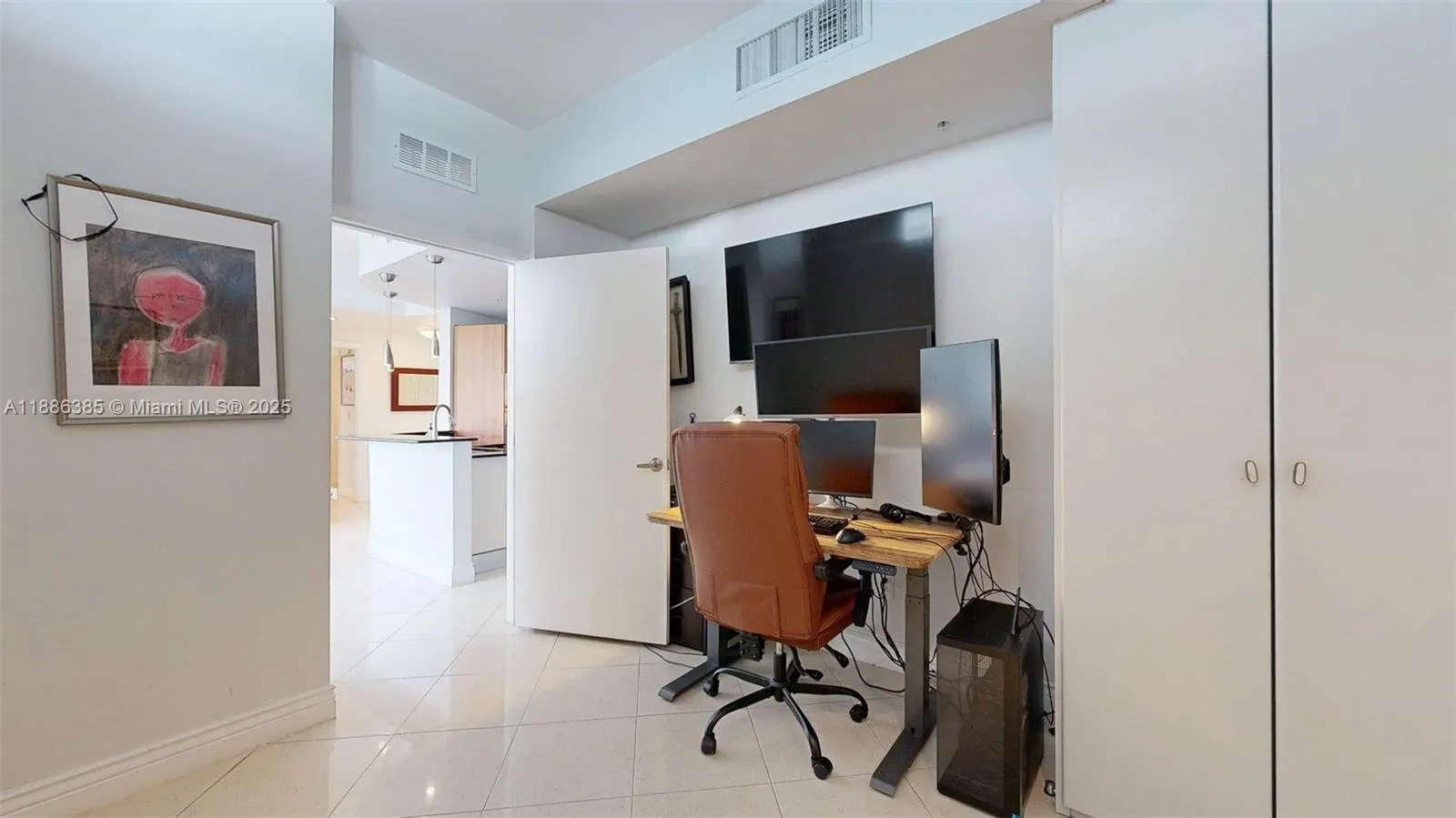 5970 Indian Creek Dr, #PH-4