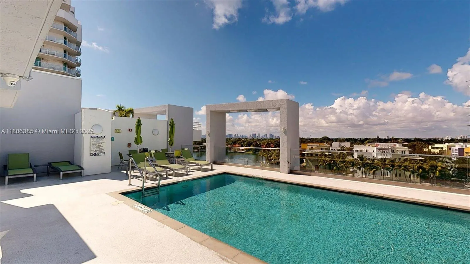 5970 Indian Creek Dr, #PH-4