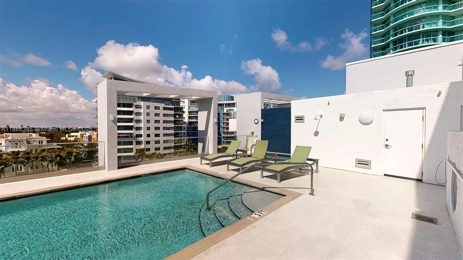 5970 Indian Creek Dr, #PH-4