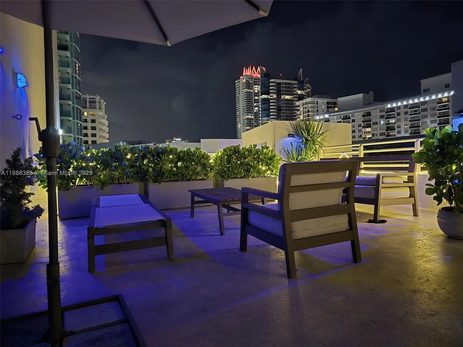 5970 Indian Creek Dr, #PH-4