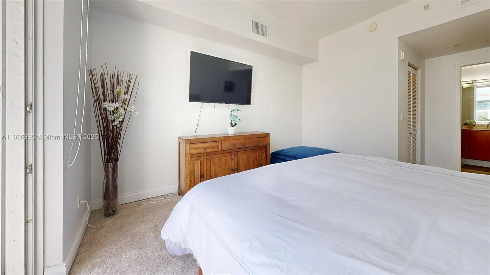 5970 Indian Creek Dr, #PH-4