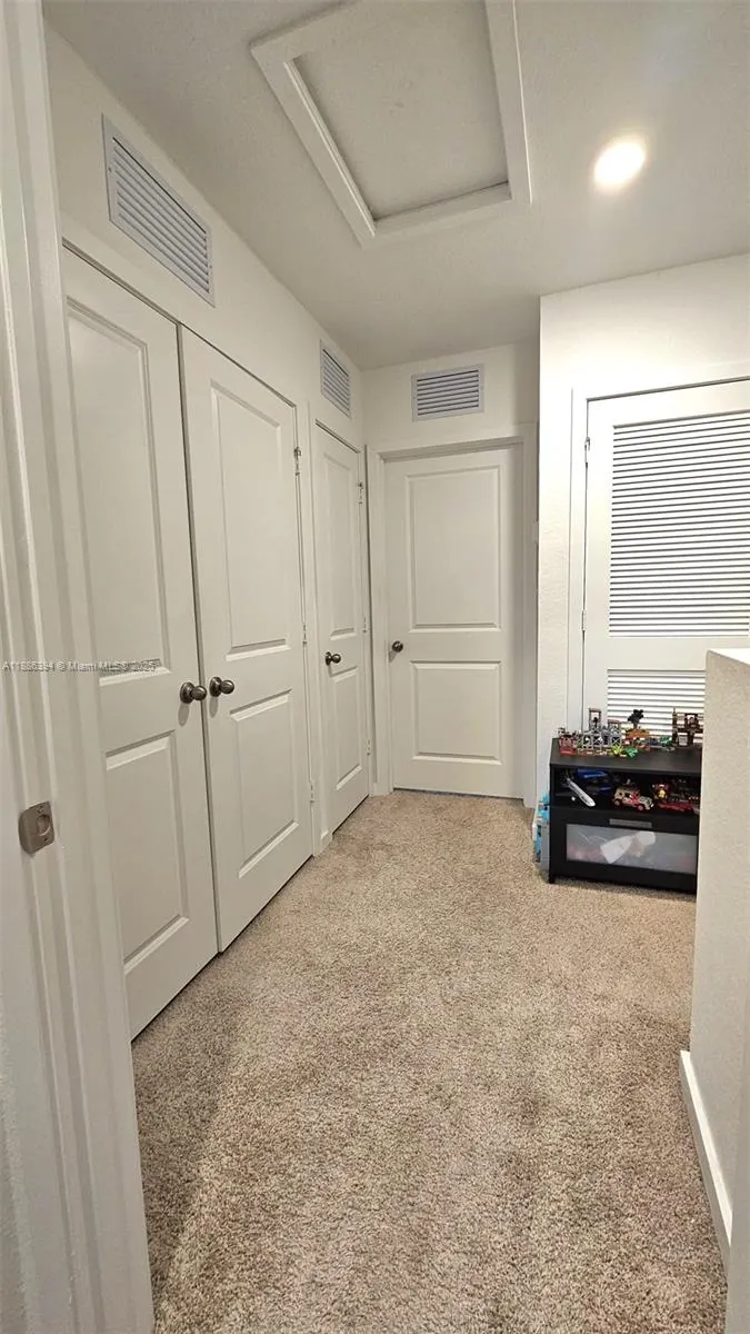 364 NW 8th Ct, #364