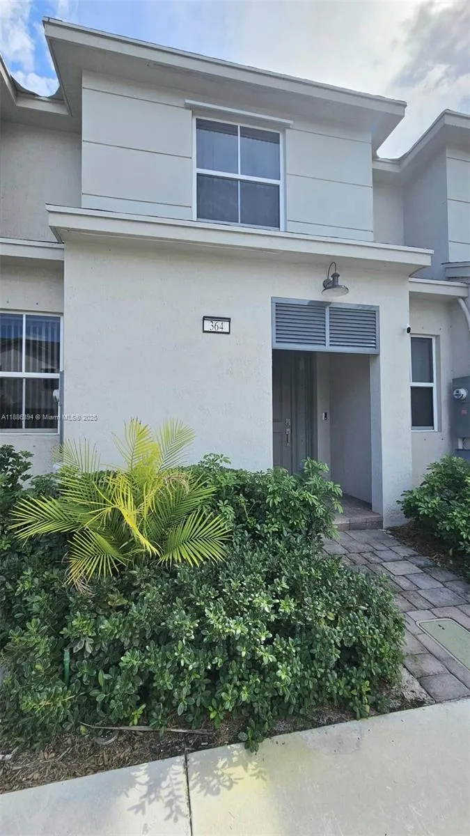 364 NW 8th Ct, #364