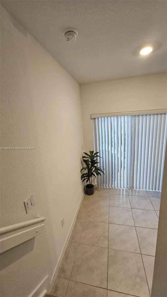 364 NW 8th Ct, #364
