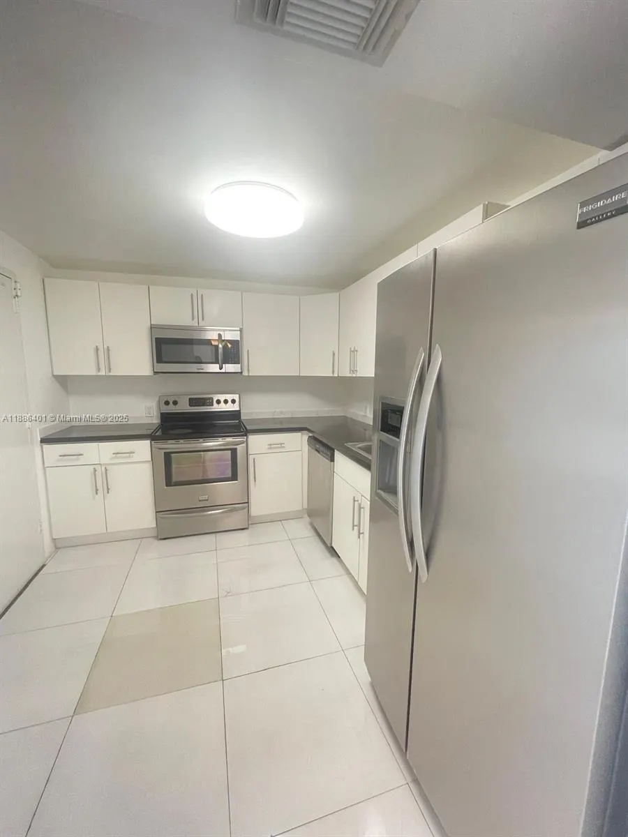 13155 Ixora Ct, #201