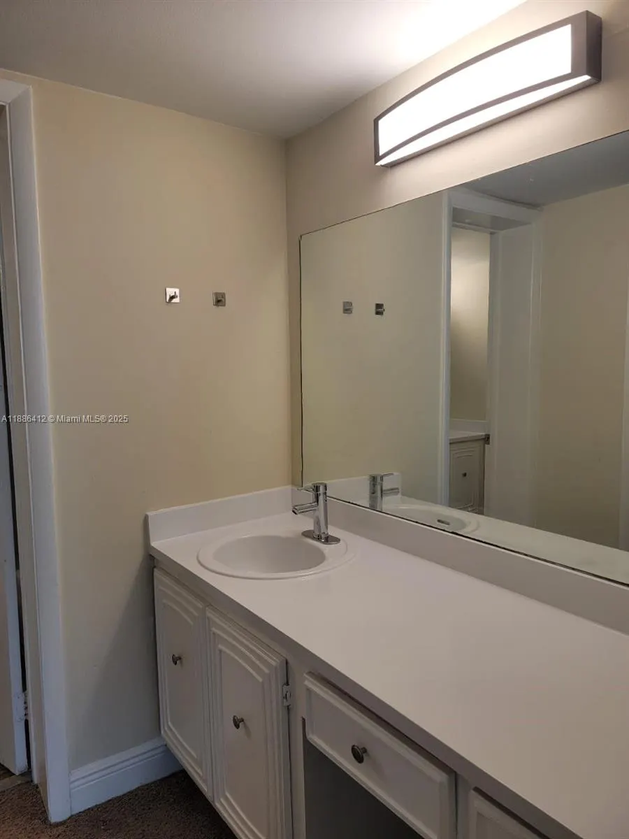 494 NW 165th St Rd, #C-404