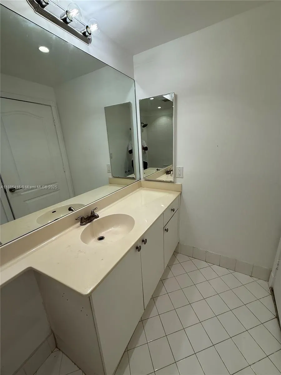 10750 NW 66th St, #112