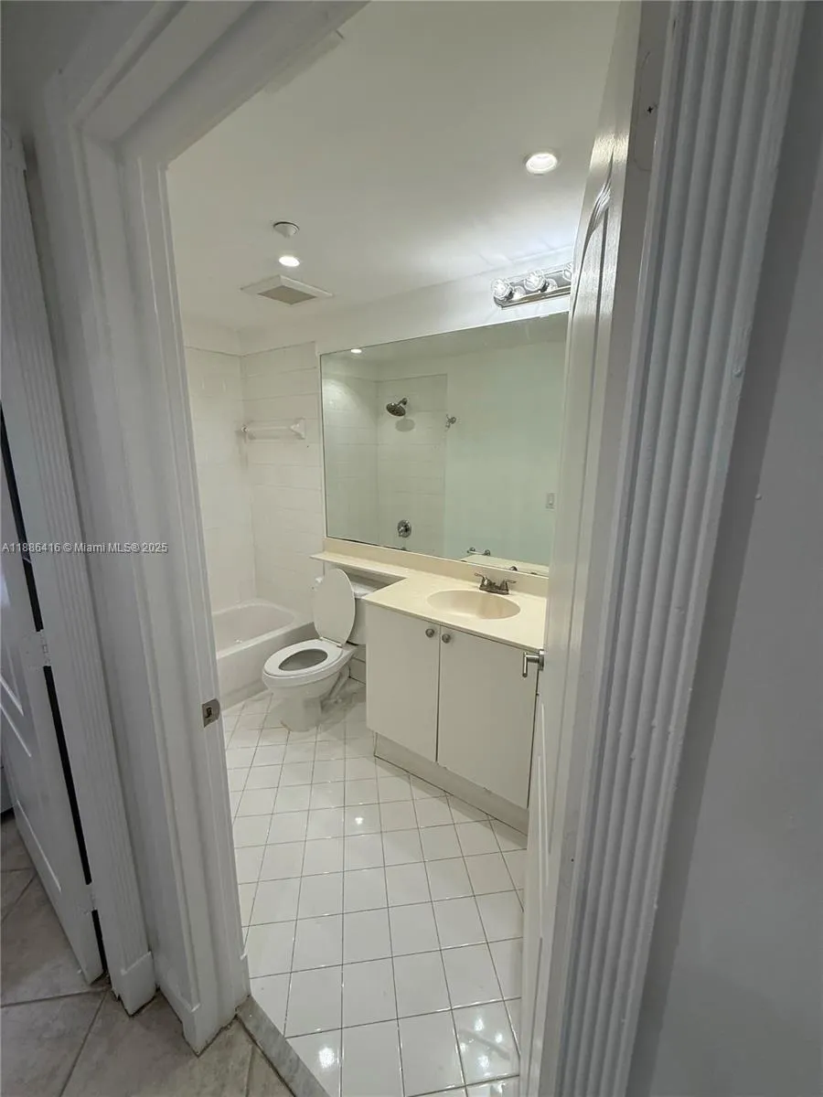 10750 NW 66th St, #112