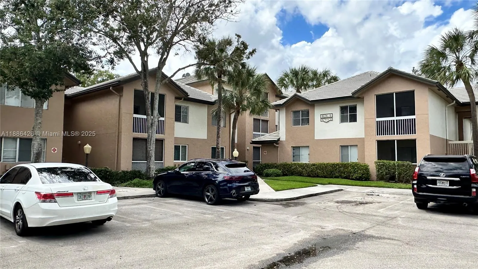 9777 Westview Dr, #1112