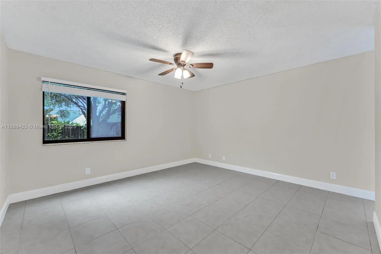 9209 NW 49th Pl