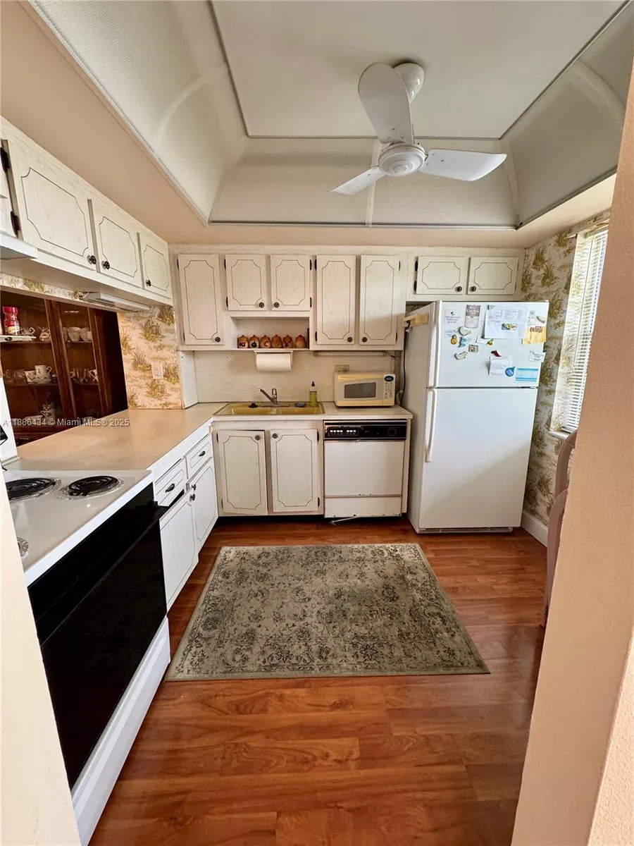 9810 Marina Blvd, #1124