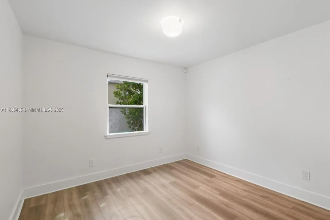 45 NW 25th Ave